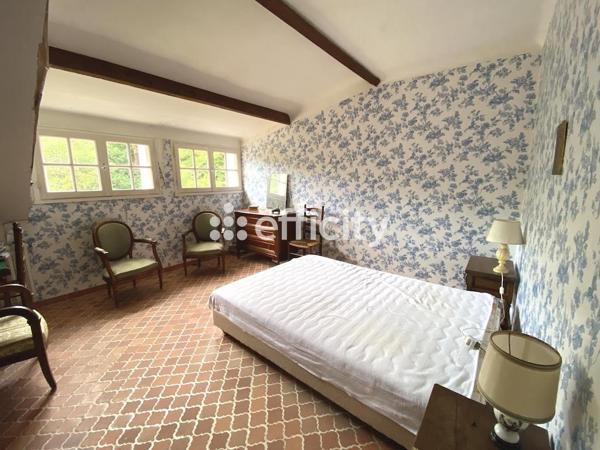 Maison 11 pièces - 216 m²