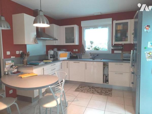 VIAGER OCCUPE - Maison 6 pièces (Construction "BOURGEOIS" de 2006, d'environ 140 m² habitables) su