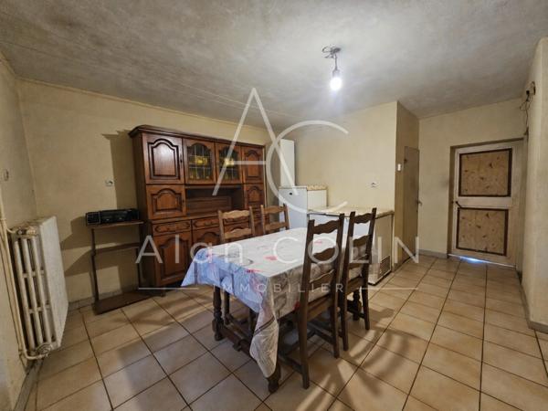 Maison avec jardin, deux chambres et combles aménageables à Knutange