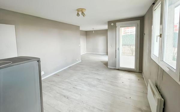 Appartement à vendre    1 pièce •  Vigneux-sur-Seine