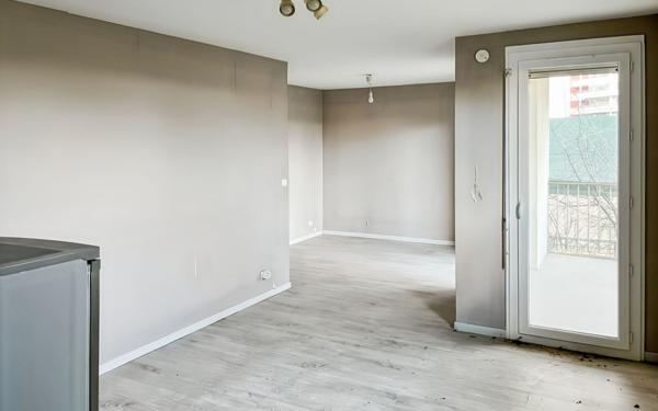 Appartement à vendre    1 pièce •  Vigneux-sur-Seine