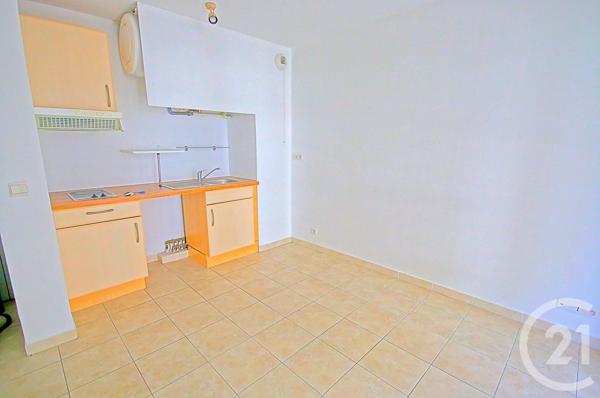 Appartement T2 à vendre  2 pièces - 28 m 2   ANTIBES  - 06