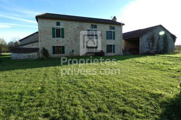 Propriété d'Exception en Pierre avec Piscine et 5 ha, Duravel (46700)