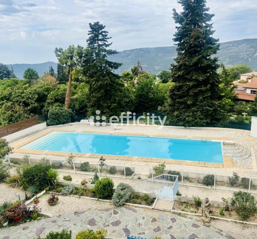 Appartement
         2 pièces
        - 53 m² 238 500 € *