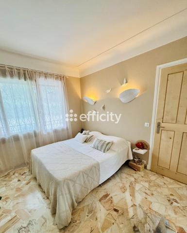 Appartement
         2 pièces
        - 53 m² 238 500 € *