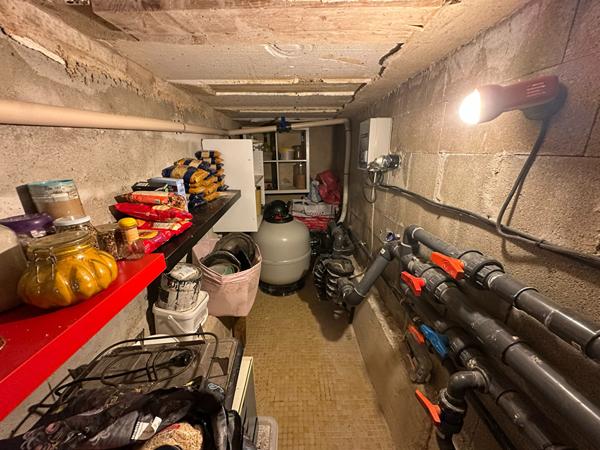 Maison neuve d'architecte à vendre à Aubagne - 4 chambres, piscine et grand terrain !