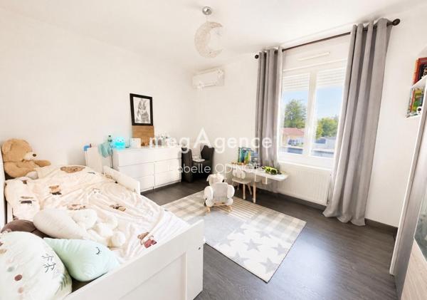 Maison à VOUVRAY, 01200 - 5 pièces 118m²