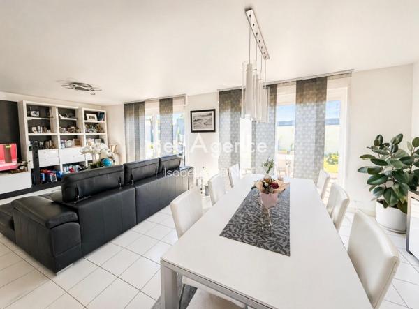 Maison à VOUVRAY, 01200 - 5 pièces 118m²