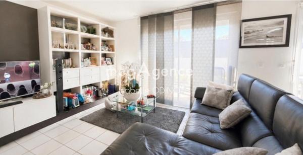 Maison à VOUVRAY, 01200 - 5 pièces 118m²