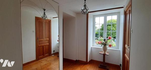 SIOUVILLE-HAGUE MAISON AVEC EXTENSION HABITABLE + 2 GARAGES + JARDIN ARBORE