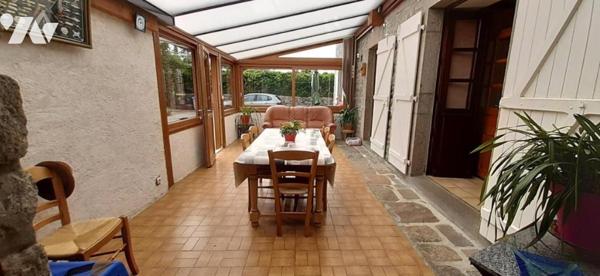 SIOUVILLE-HAGUE MAISON AVEC EXTENSION HABITABLE + 2 GARAGES + JARDIN ARBORE