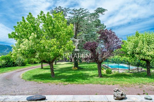 SISTERON – Maison de 116 m² sur un terrain de 2 770 m² avec piscine