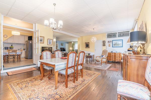 Maison 8 pièces - 302 m²