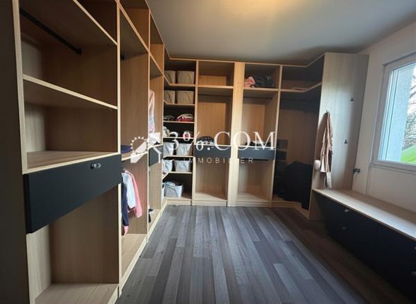 Maison 7 pièce(s) 4 chambre(s) 200 m²