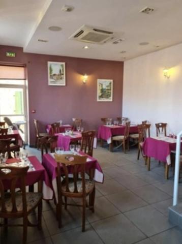 IMMEUBLE à vendre secteur NEUFCHATEAU (88) avec 1 LOCAL (bar-restaurant) + 1 APPARTEMENT T4