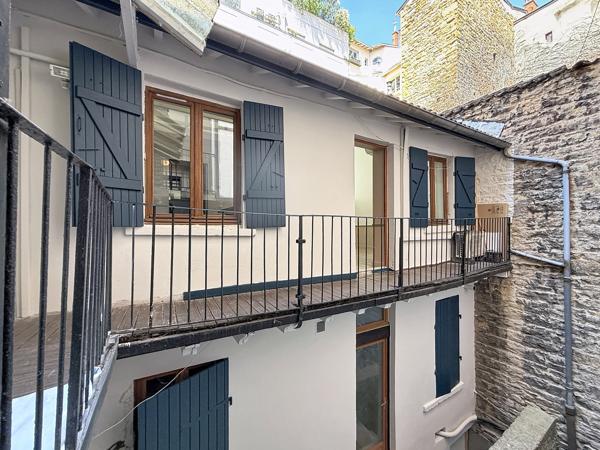 Appartement
         2 pièces
        - 37 m² 199 900 € *