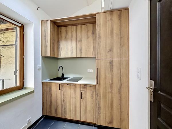 Appartement
         2 pièces
        - 37 m² 199 900 € *