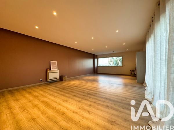 Maison à vendre 4 pièces 269 m² Saint-Estève
