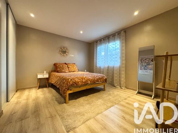 Maison à vendre 4 pièces 269 m² Saint-Estève