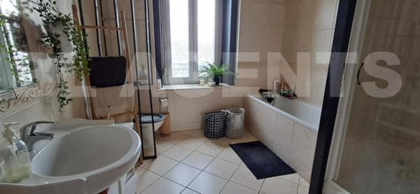 Maison de 140 m² à Vivier-au-Court (08440) 