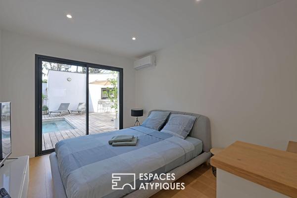 Lumineuse villa de plain-pied avec piscine et spa