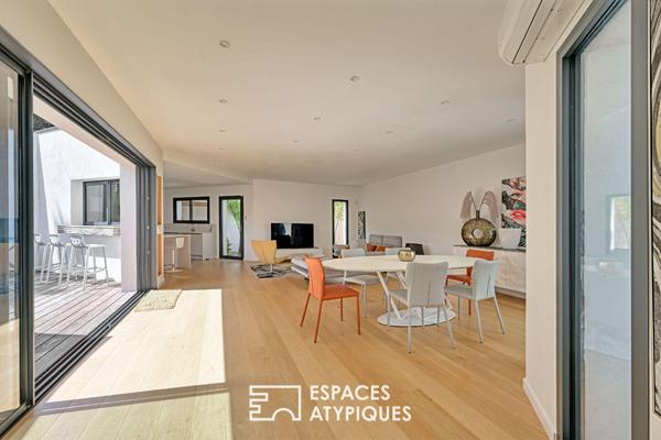Lumineuse villa de plain-pied avec piscine et spa