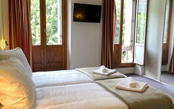 Maison à vendre    21 pièces • 1 000 m2 Bagnères-de-Luchon