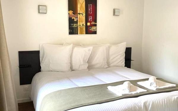 Maison à vendre    21 pièces • 1 000 m2 Bagnères-de-Luchon