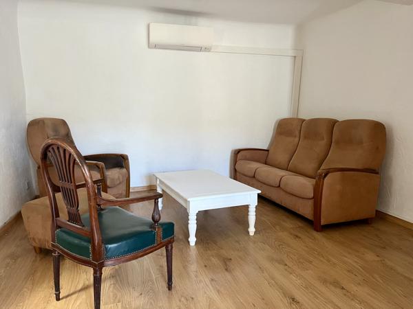 Saint-Michel-l'Observatoire (04870) Saint-Michel-L'observatoire : Maison de village de type 3