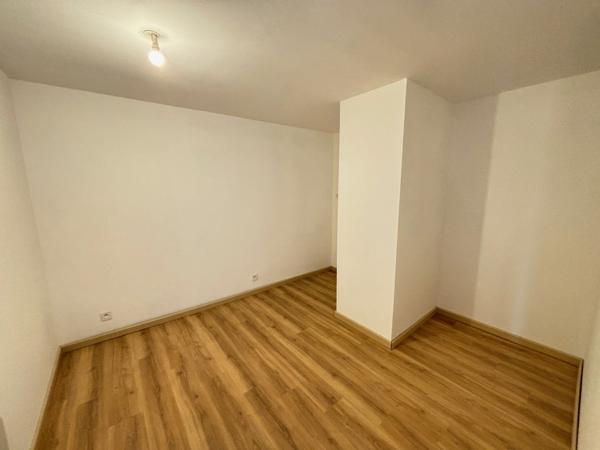 APPARTEMENT AVEC TERRASSE