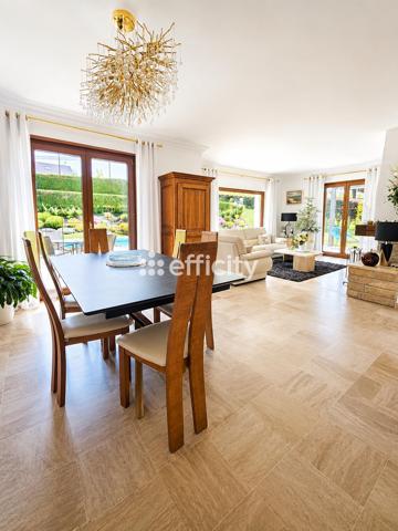 Maison
         6 pièces
        - 165 m² Exclusivité 455 800 € *