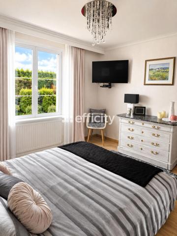 Maison
         6 pièces
        - 165 m² Exclusivité 455 800 € *