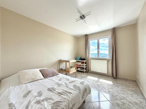 Maison Saint Genest Lerpt avec vue imprenable