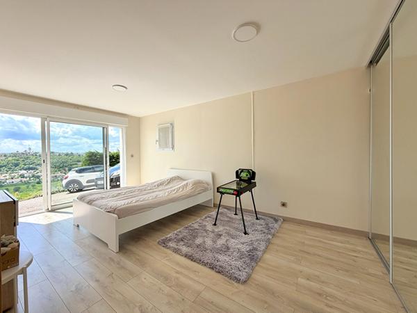 Maison Saint Genest Lerpt avec vue imprenable