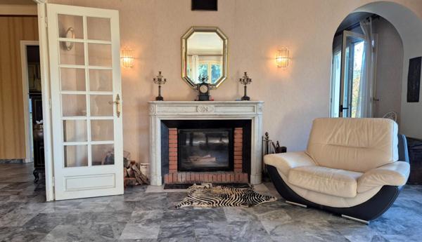 Belle propriété 8 pièces avec piscine PRADES (66)