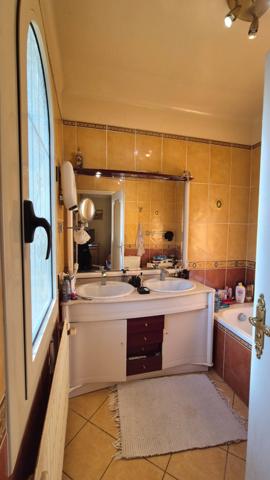 Belle propriété 8 pièces avec piscine PRADES (66)