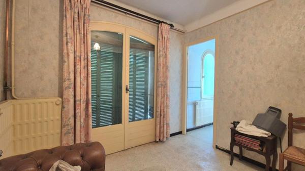 Belle propriété 8 pièces avec piscine PRADES (66)