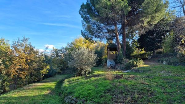 Belle propriété 8 pièces avec piscine PRADES (66)