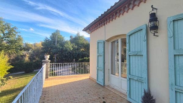 Belle propriété 8 pièces avec piscine PRADES (66)