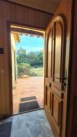 Belle propriété 8 pièces avec piscine PRADES (66)