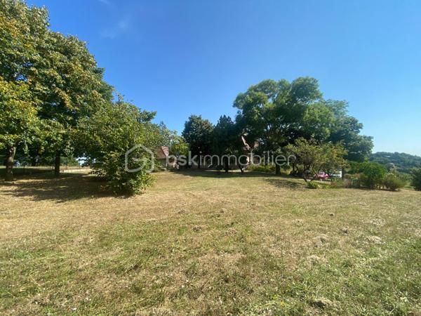 Terrain de 2 500 m²