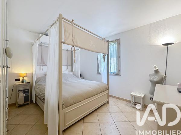 Maison à vendre 8 pièces 194 m² Roquebrune-sur-Argens