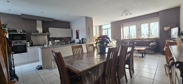Appartement
         5 pièces
        - 120 m² Exclusivité