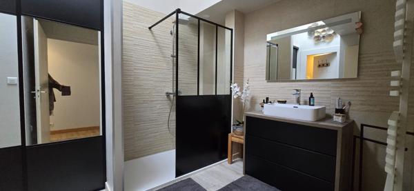 Appartement
         5 pièces
        - 120 m² Exclusivité