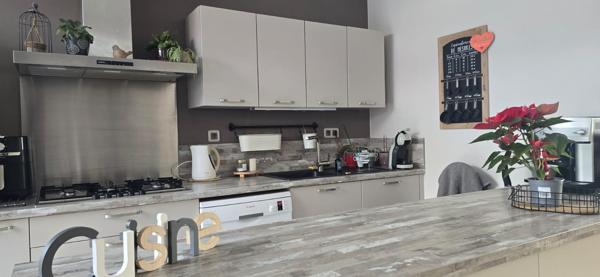 Appartement
         5 pièces
        - 120 m² Exclusivité