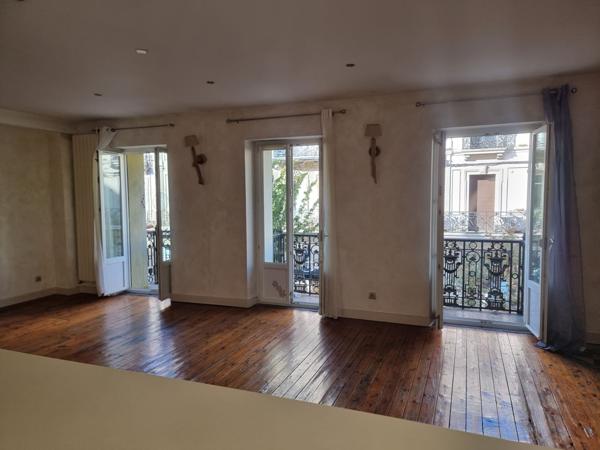 Location Appartement109 m² - 4 Pièces - AGEN (47000)