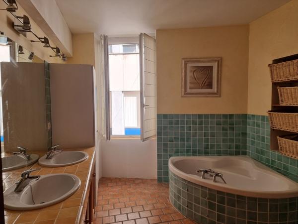 Location Appartement109 m² - 4 Pièces - AGEN (47000)