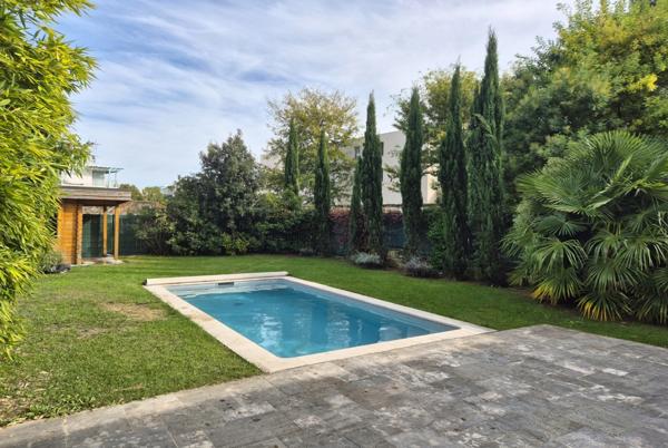 BORDEAUX NANSOUTY - COMME UNE MAISON - JARDIN 180 M2 - PISCINE - PRESTATIONS HAUT DE GAMME - CALME