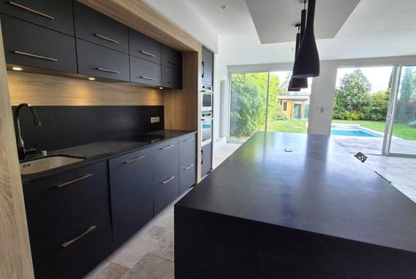 BORDEAUX NANSOUTY - COMME UNE MAISON - JARDIN 180 M2 - PISCINE - PRESTATIONS HAUT DE GAMME - CALME