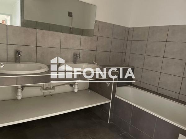 Location Appartement 3 pièces 69.5 m² - 28 RUE DES GOEMONS Perpignan 66000